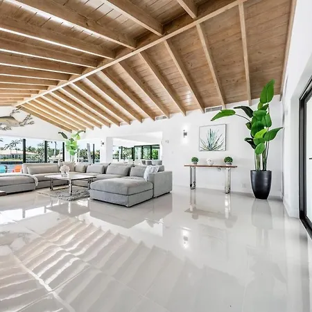 Palm Pointe Villa